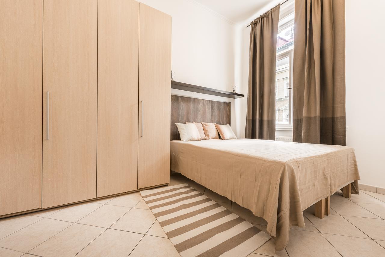 Tyrsova Apartamento